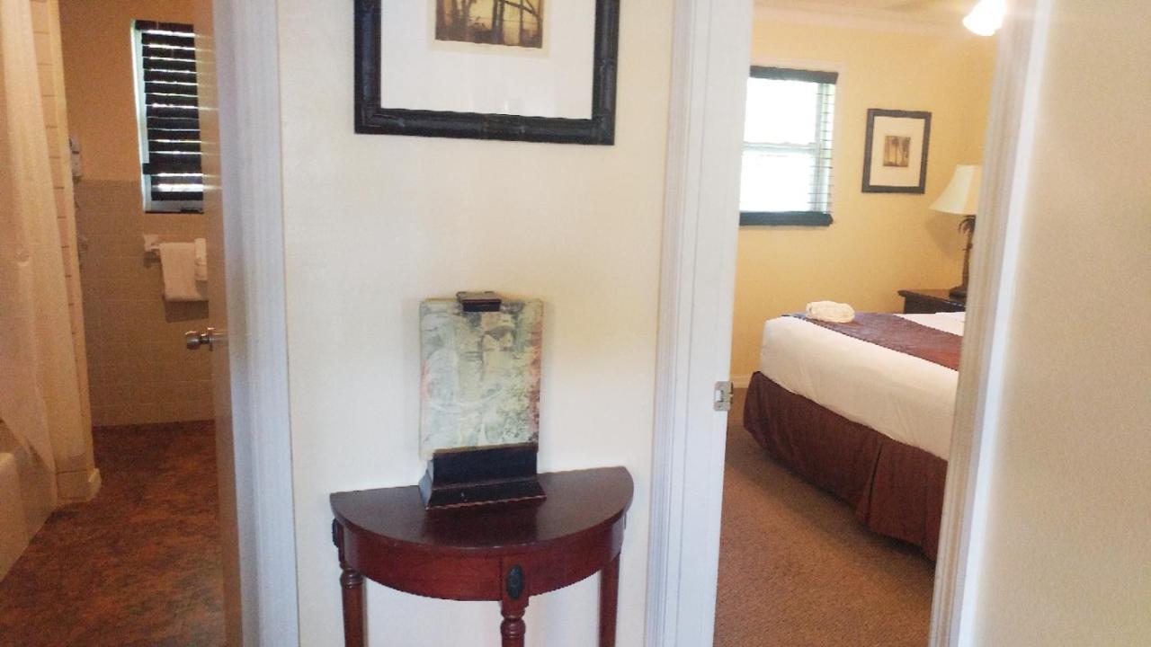 Hidden Harbor Suites Fort Myers Beach Exterior photo