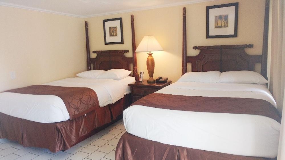 Hidden Harbor Suites Fort Myers Beach Exterior photo